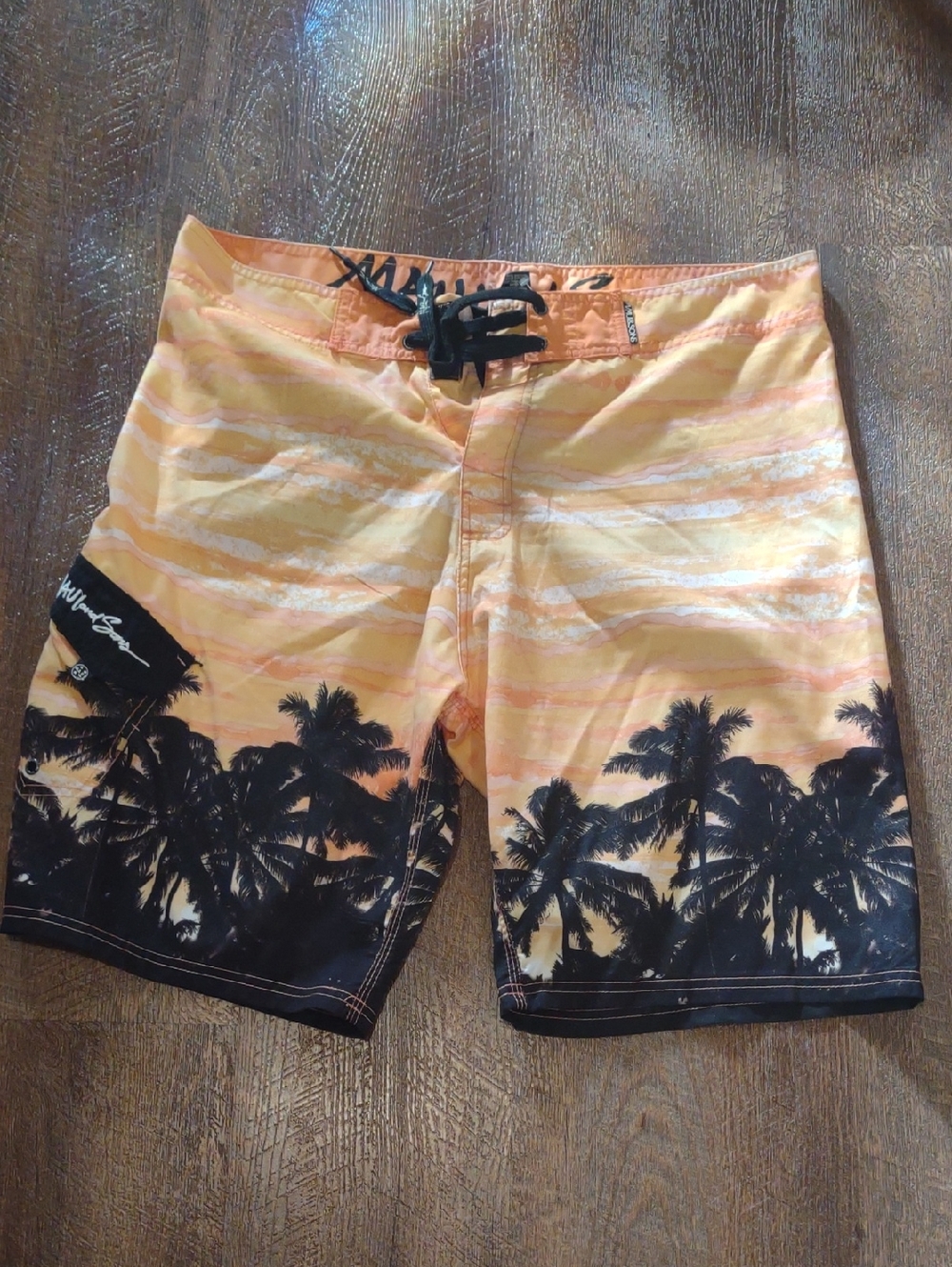 Maui and Sons Men's 36  Orange W/Black Palm Trees Board Shorts